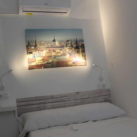 Hostal Royal Begona Madrid Exterior foto