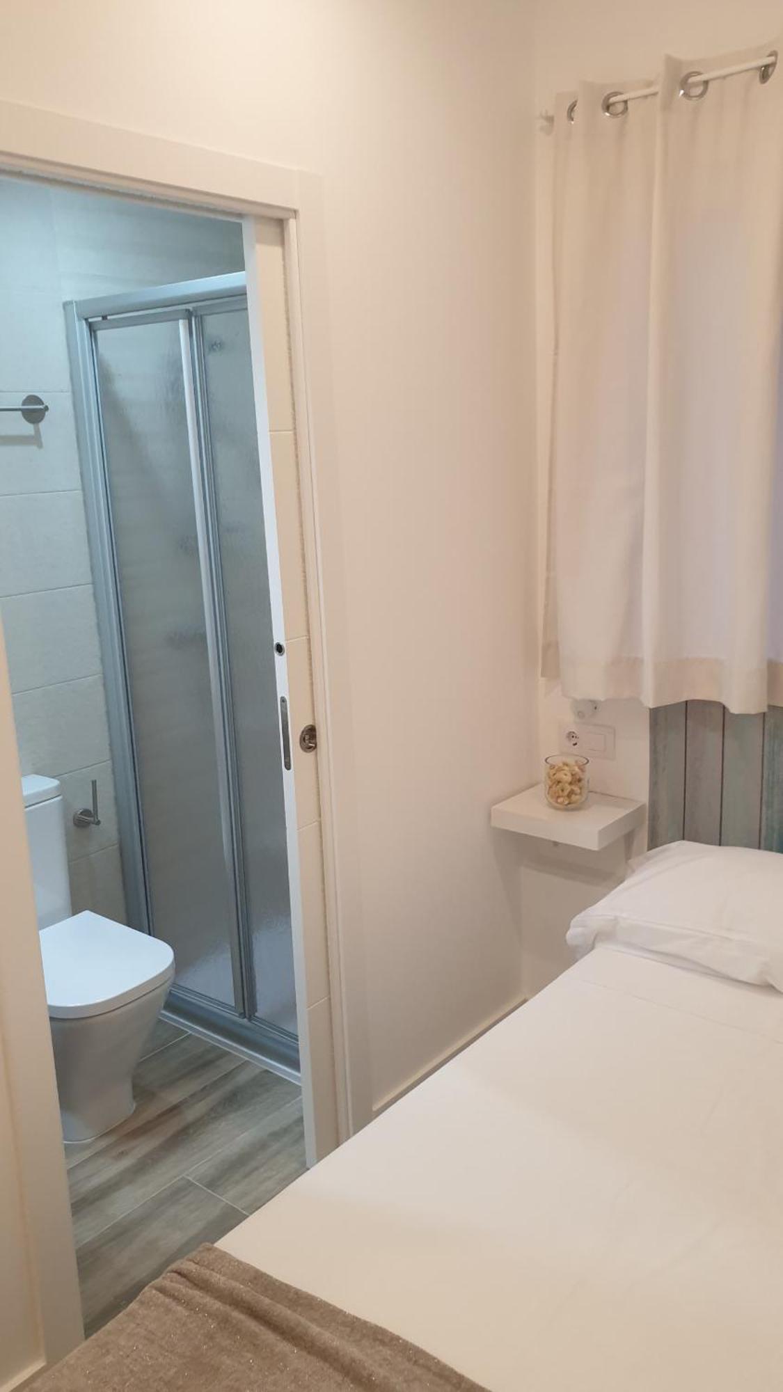 Hostal Royal Begona Madrid Exterior foto