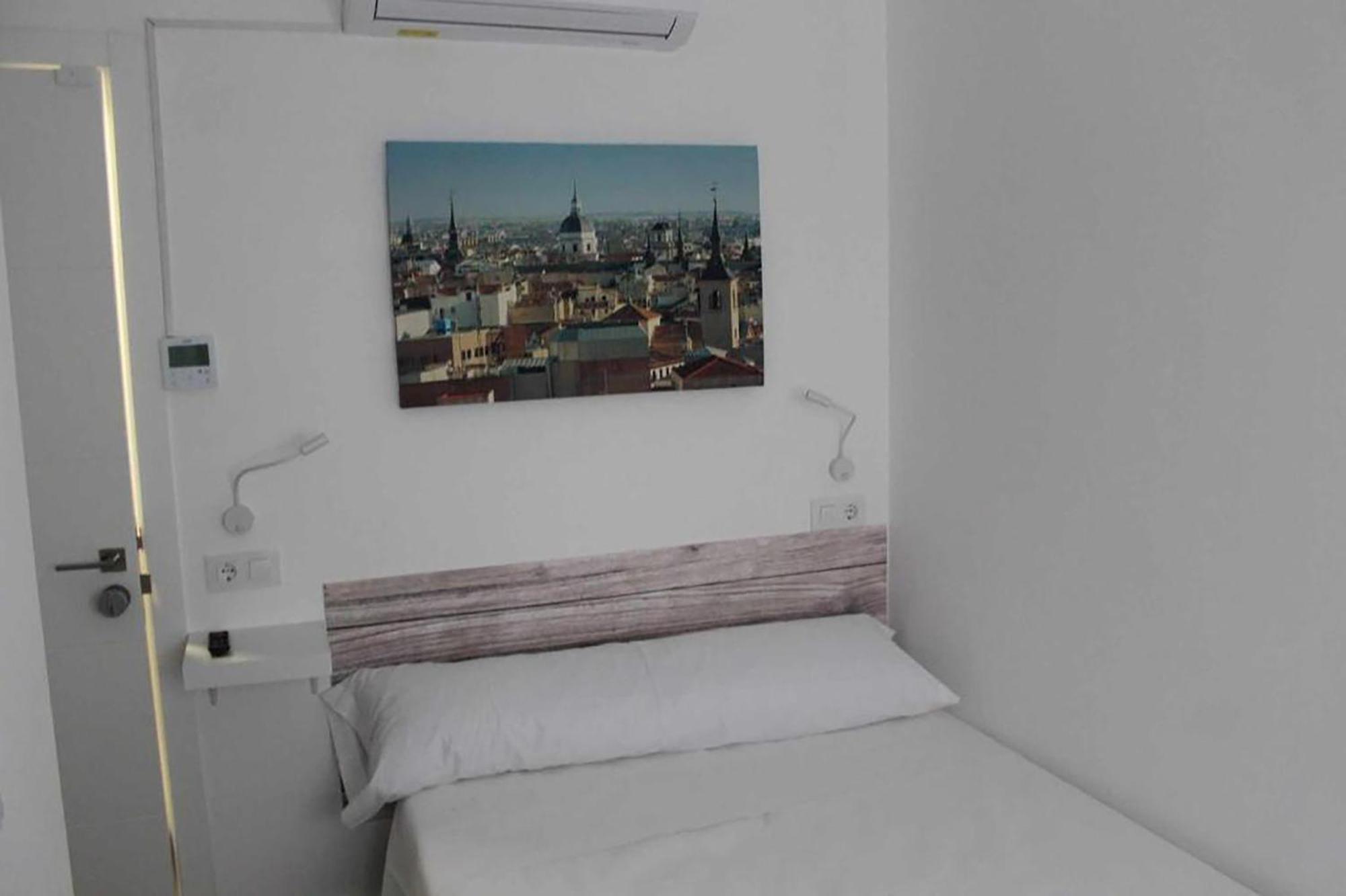 Hostal Royal Begona Madrid Exterior foto