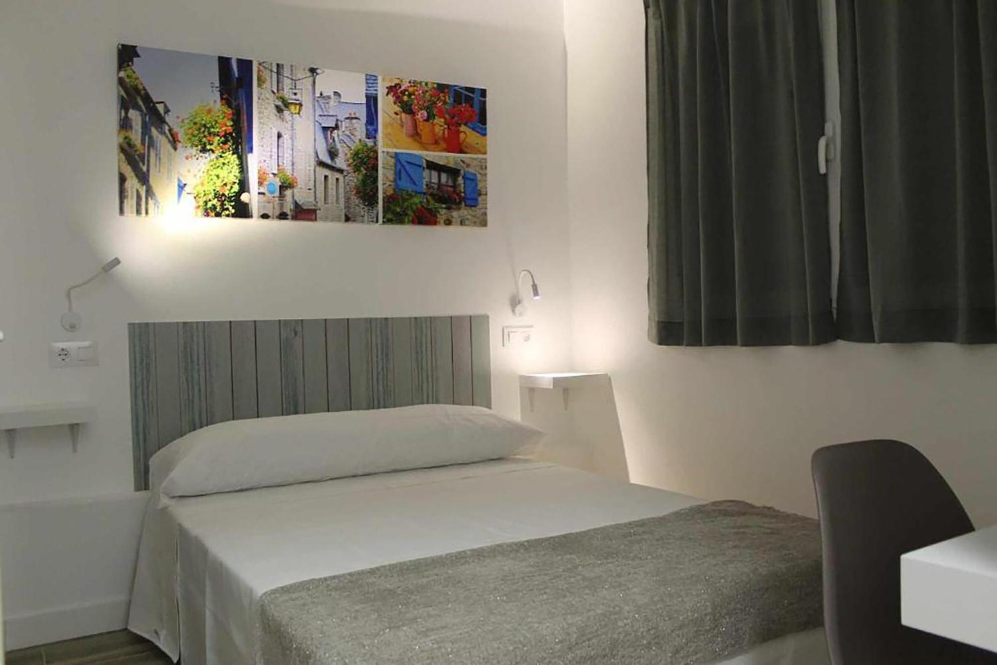Hostal Royal Begona Madrid Exterior foto