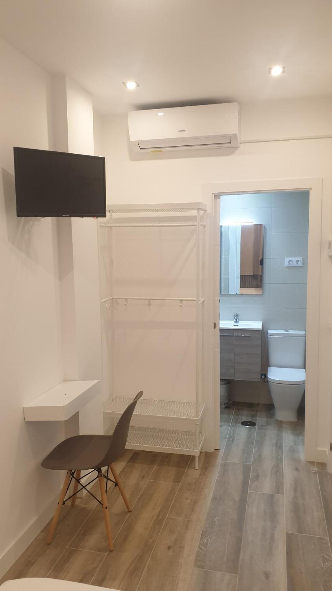 Hostal Royal Begona Madrid Exterior foto