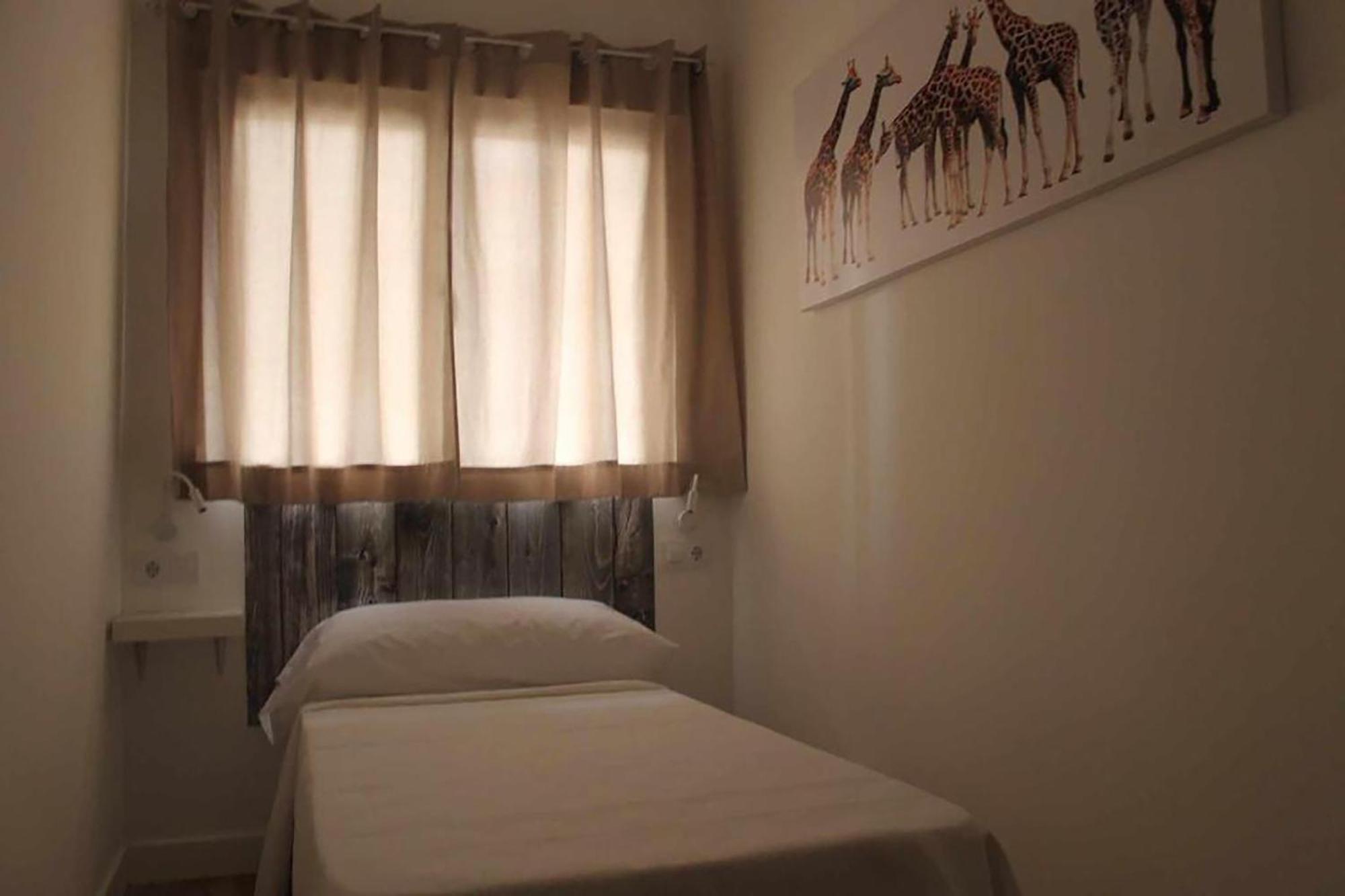 Hostal Royal Begona Madrid Exterior foto